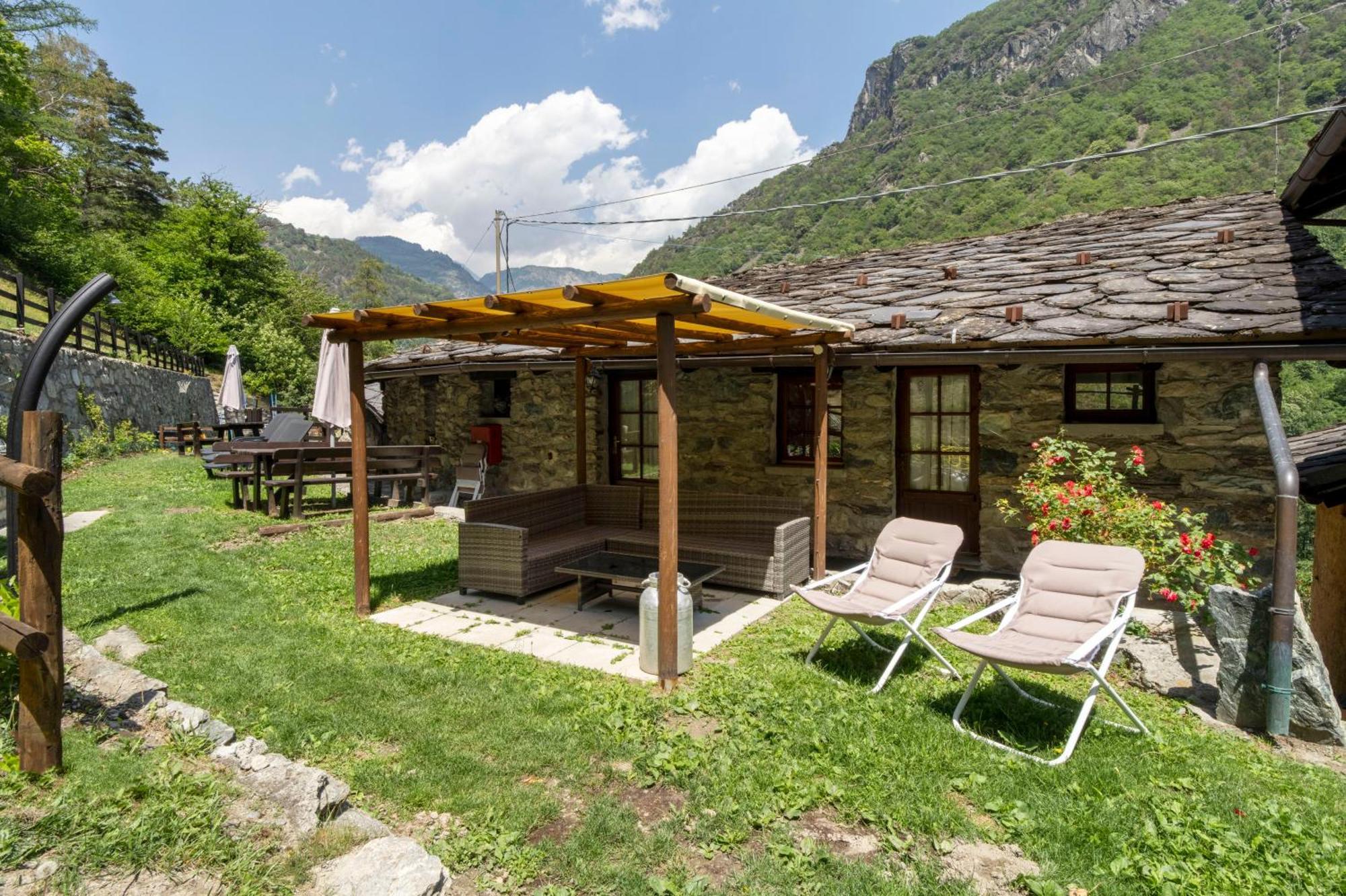 Residence Covalou Antey-Saint-Andre Bagian luar foto